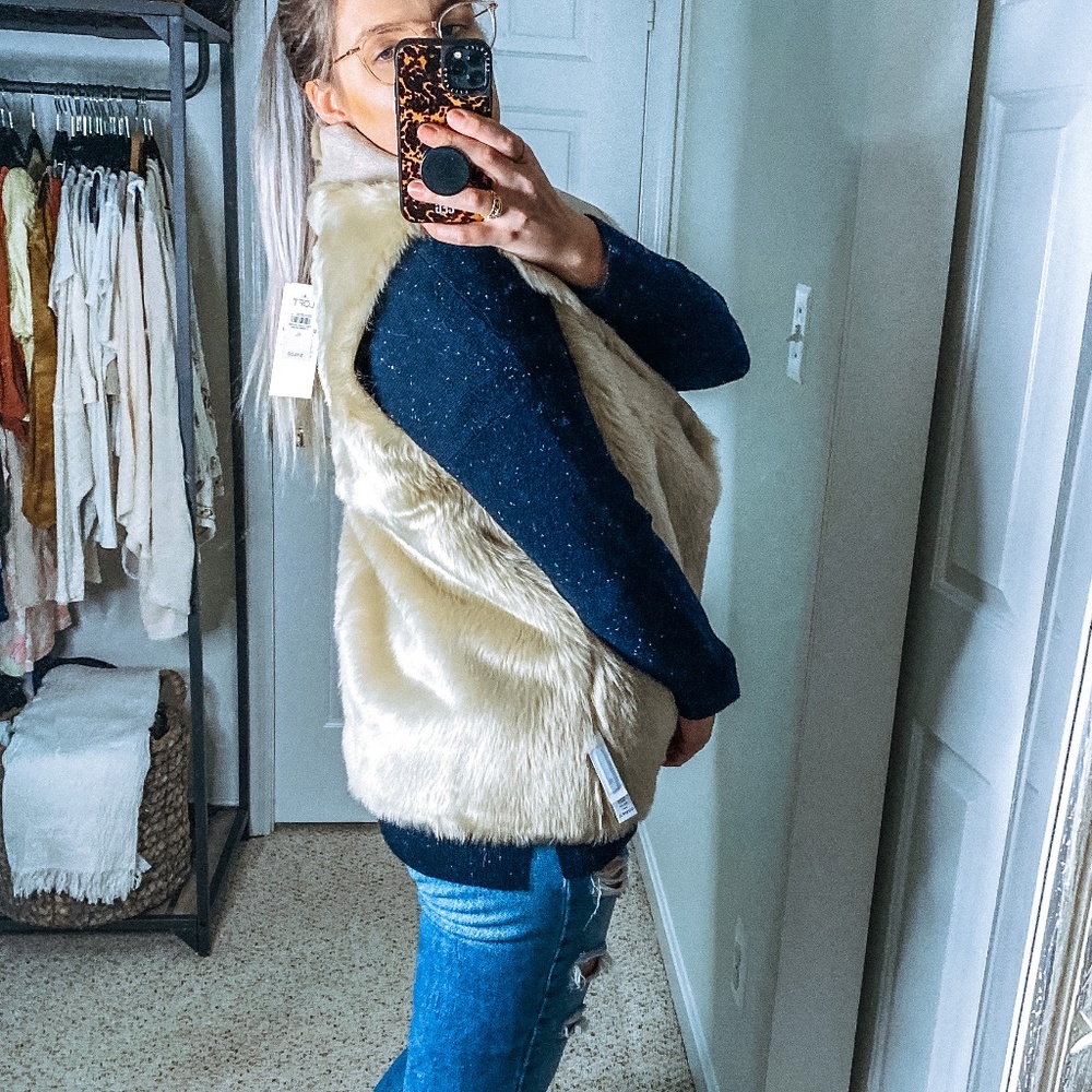 Loft Reversible Faux Fur Shearling Taupe Vest - Picture 7 of 8